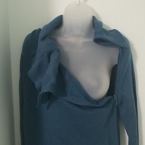 Nursing sweater sz M - Picture 3 of 5